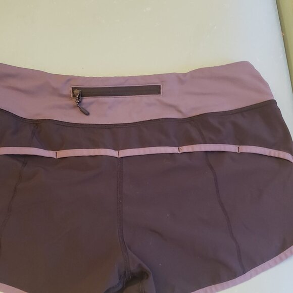 Lululemon Speed Up Shorts. Black 6 - Picture 4 of 7